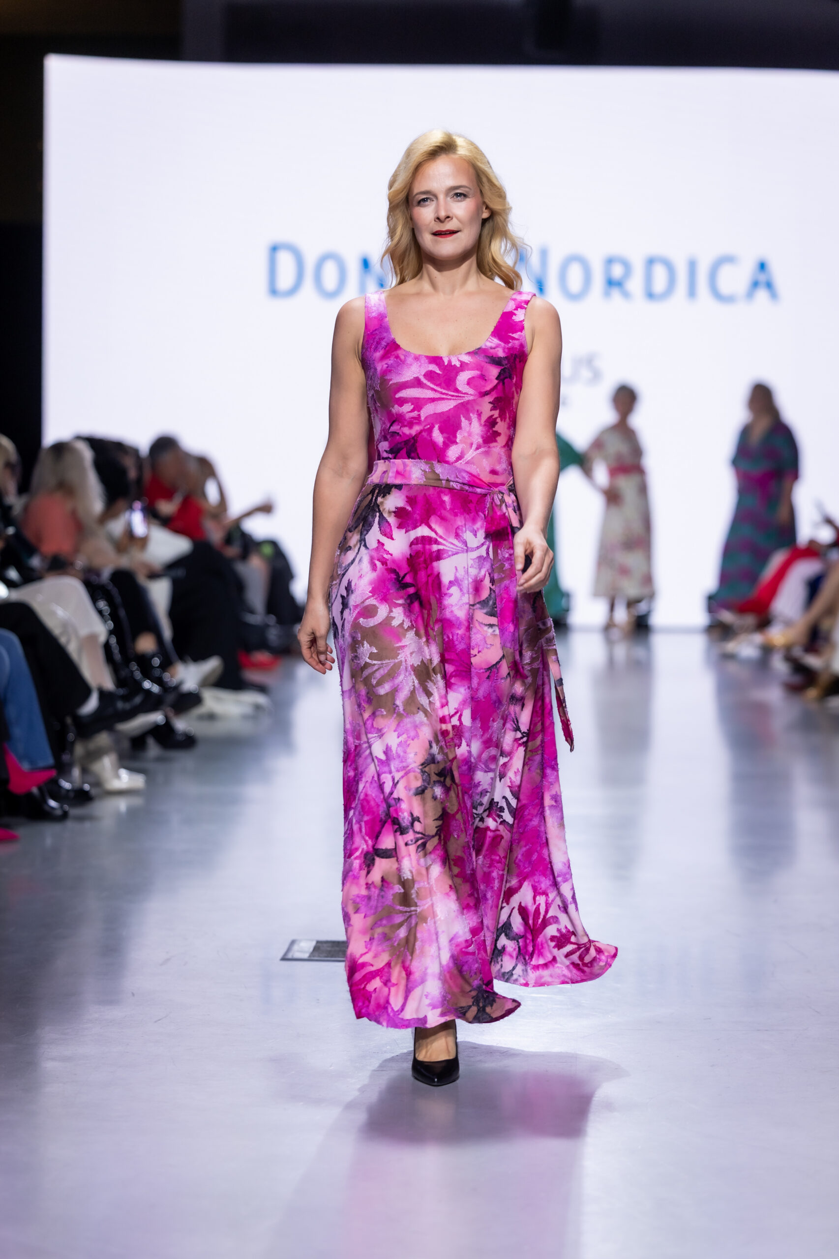 Maksikleit VÕLUPUU Roosa, 34, 36, 38, 40, 42, 44 - Image 3