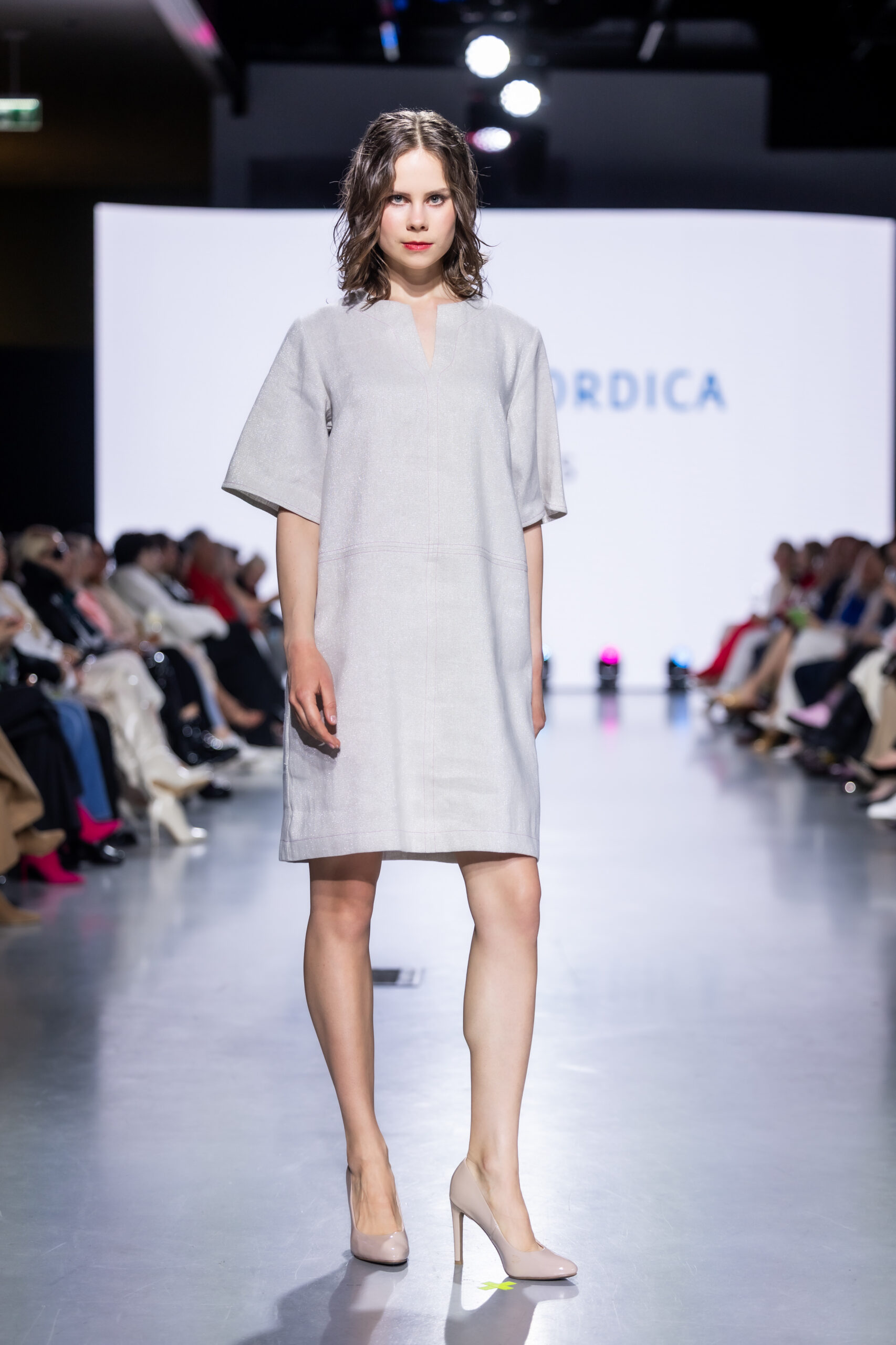 linen metallic dress creme