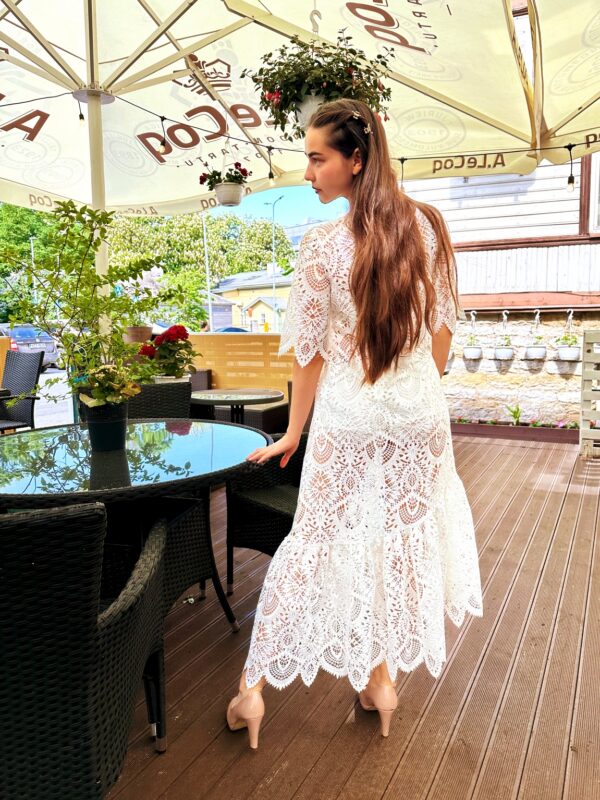 white lace long dress