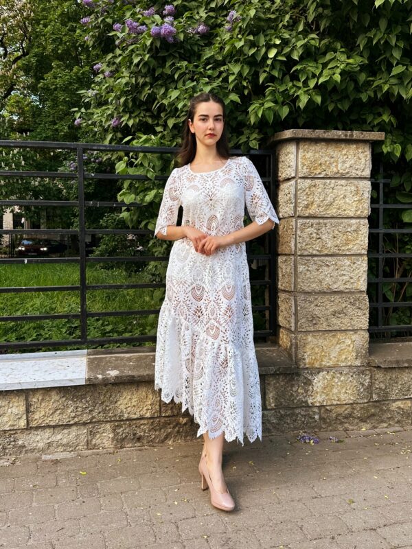 white lace long dress