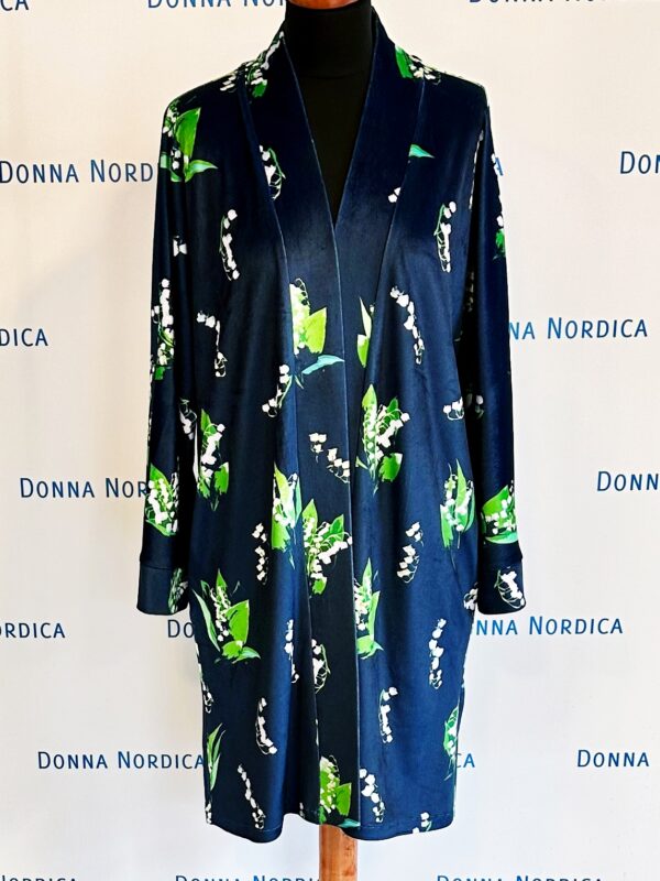DN231225_VELUURKIMONO_PIIBELEHED_36