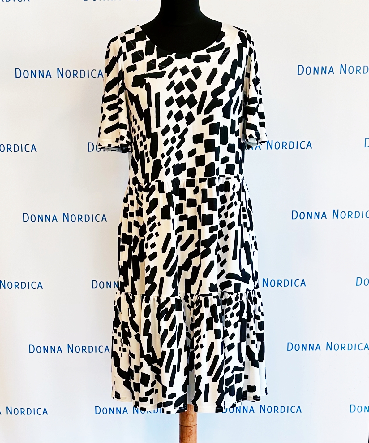 blackandwhite viscose dress