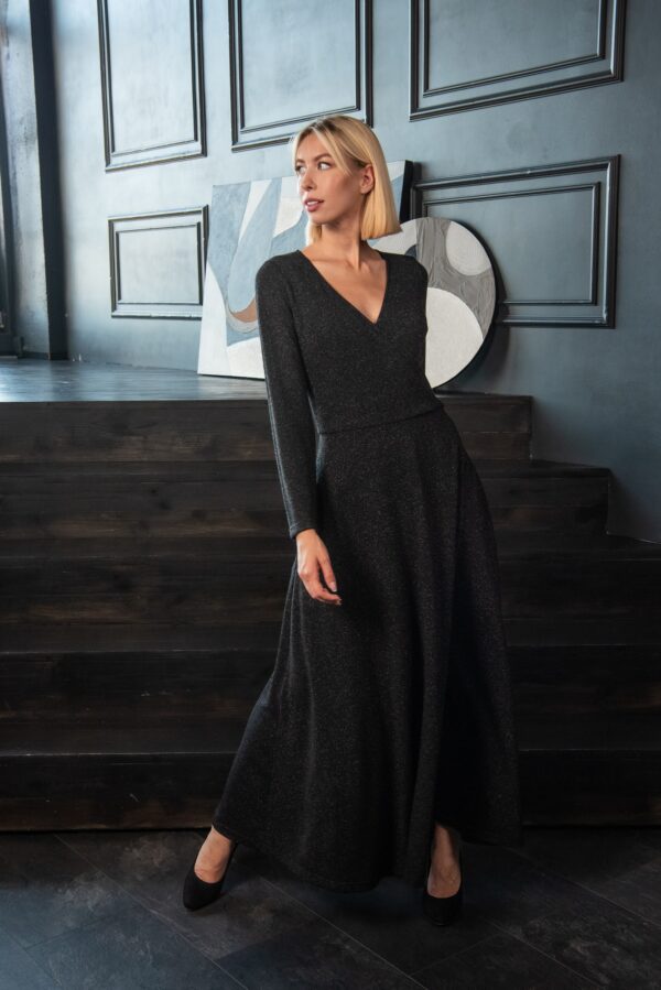 Maksikleit STILE Nero, 34, 36, 38, 40, 42