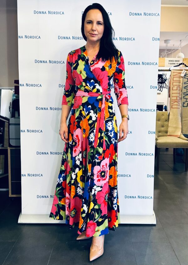 muhu muljed wrap dress expressive flowers