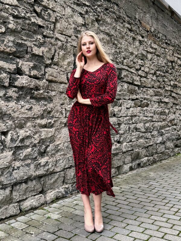 red-black decorative print midi dress