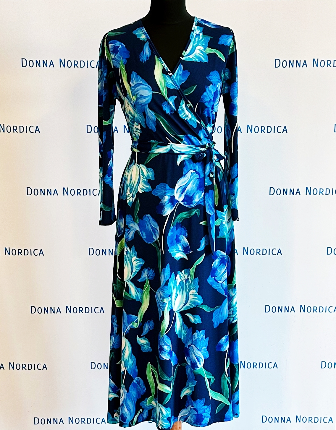 sapphire tulips print midi dress