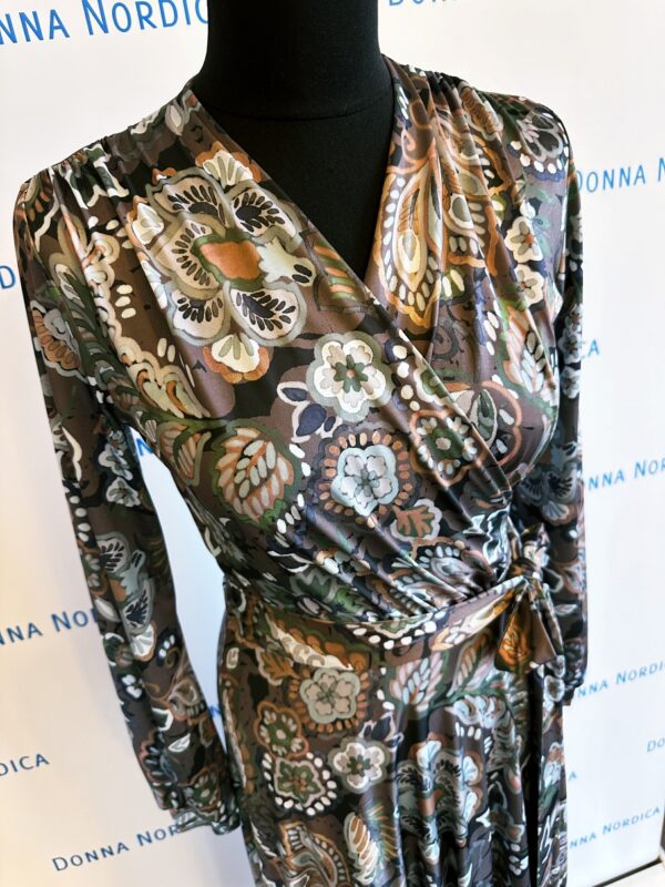 wrap dress beige gray decor flowers